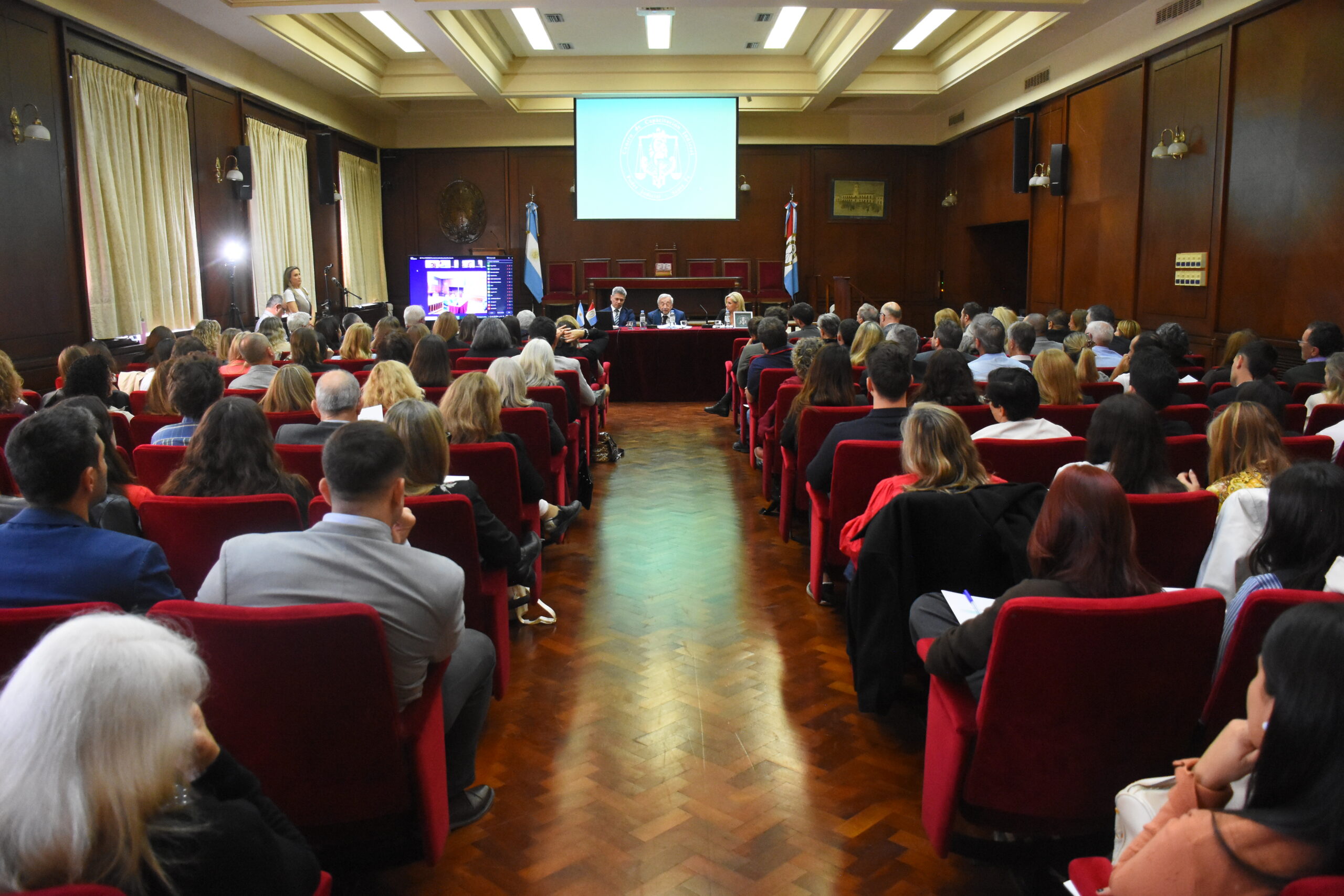 Santa Fe realizó el Primer Congreso Provincial de Justicia Comunitaria Santa Fe realizó el Primer Congreso Provincial de Justicia Comunitaria